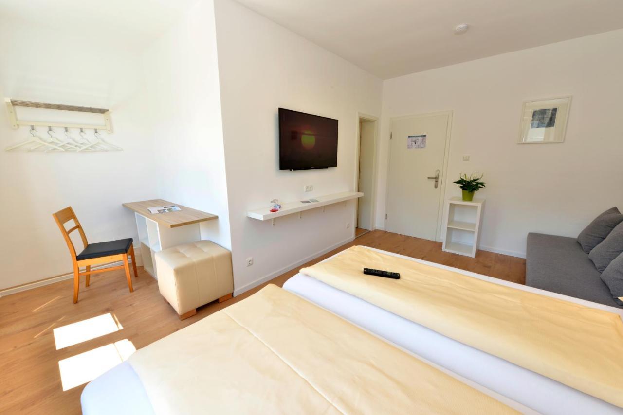 Pension Gambrinus Passau Exterior photo
